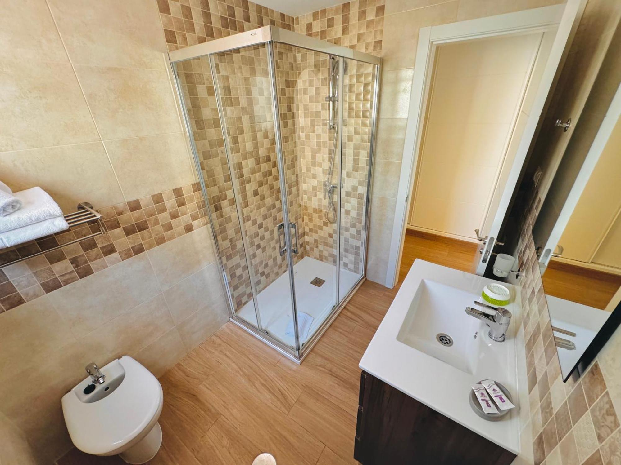 Pueblo Evita Premium Suites ベナルマデナ エクステリア 写真