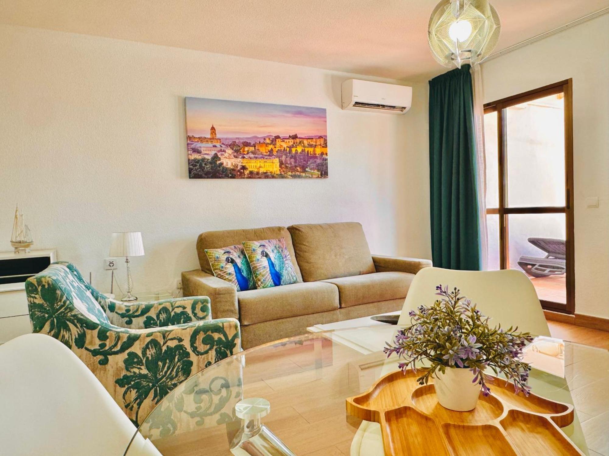 Pueblo Evita Premium Suites ベナルマデナ エクステリア 写真