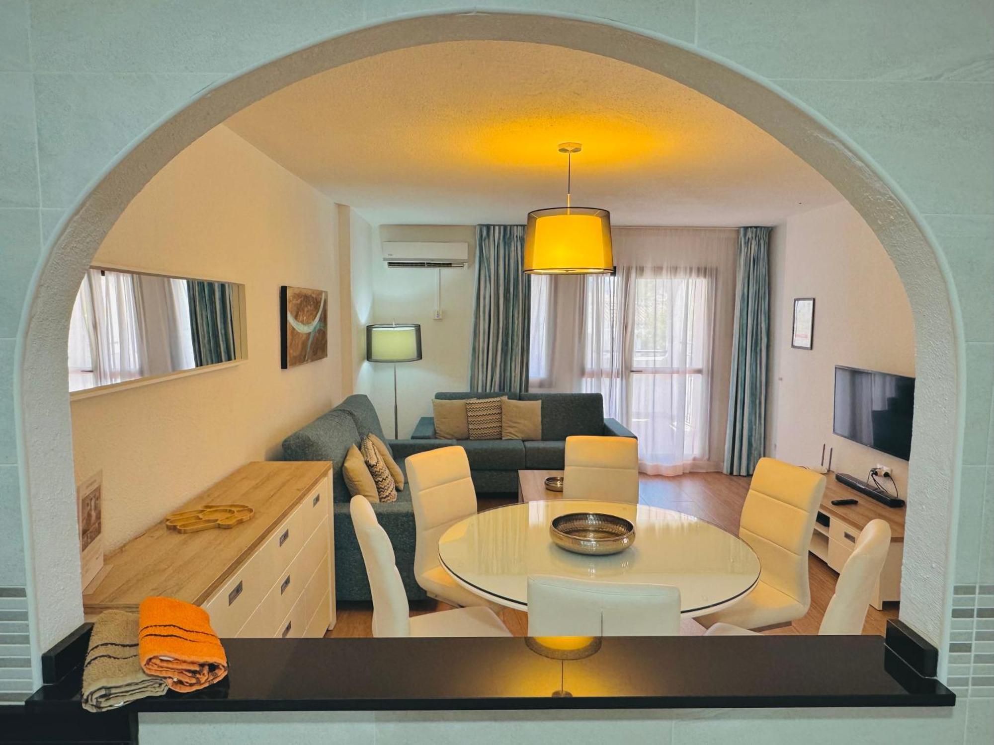 Pueblo Evita Premium Suites ベナルマデナ エクステリア 写真