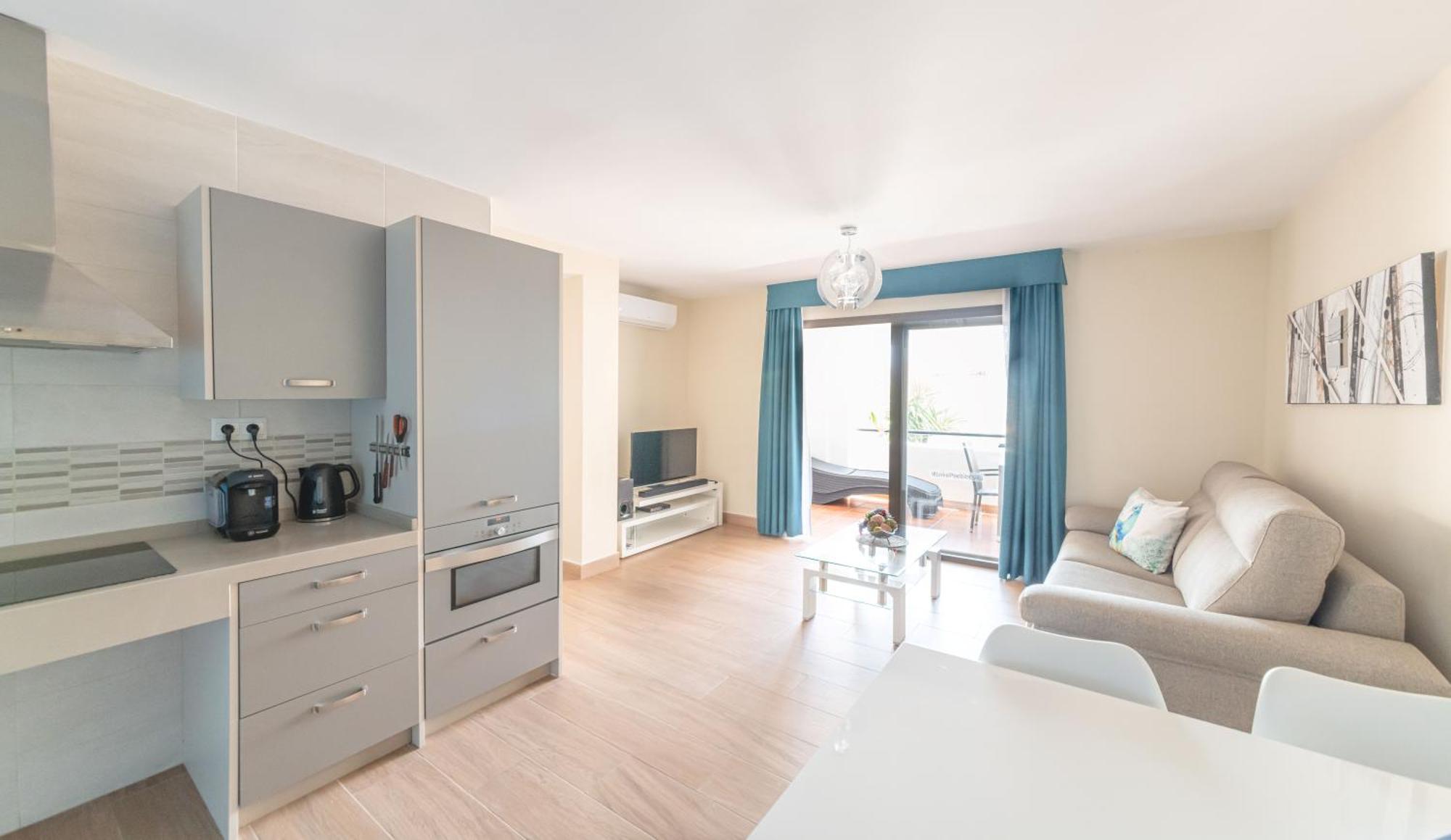 Pueblo Evita Premium Suites ベナルマデナ エクステリア 写真