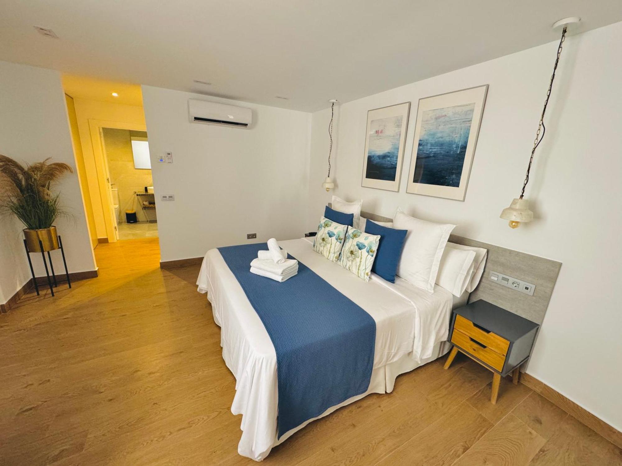 Pueblo Evita Premium Suites ベナルマデナ エクステリア 写真