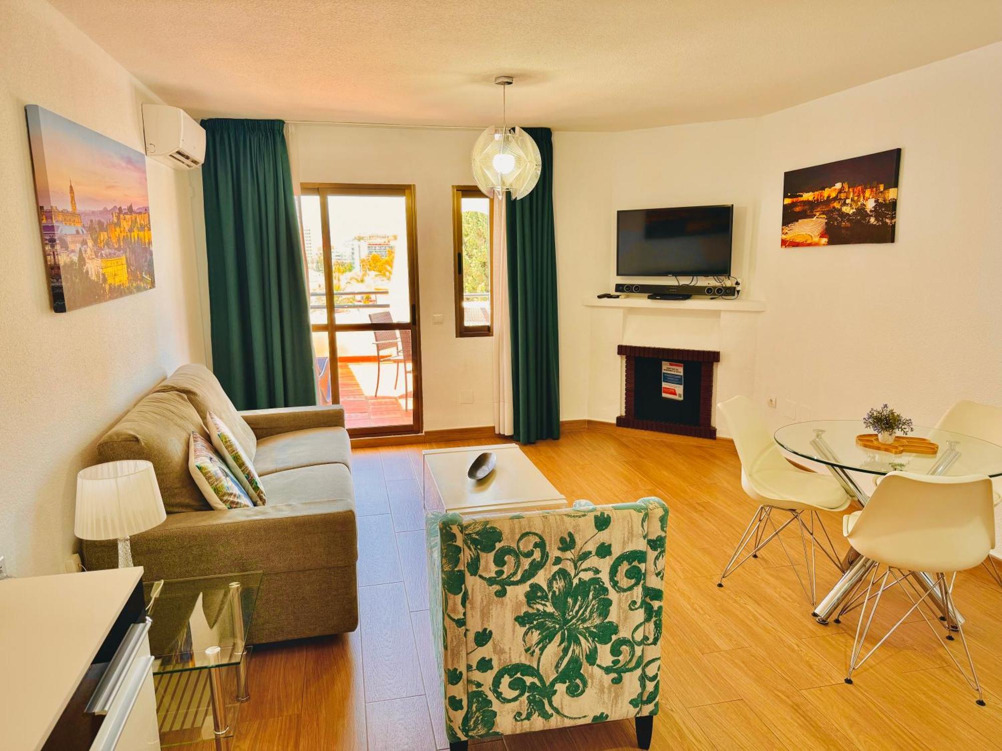 Pueblo Evita Premium Suites ベナルマデナ エクステリア 写真