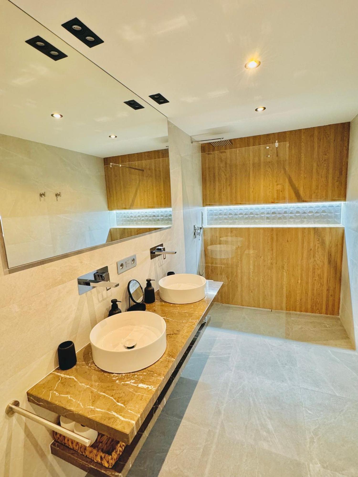 Pueblo Evita Premium Suites ベナルマデナ エクステリア 写真