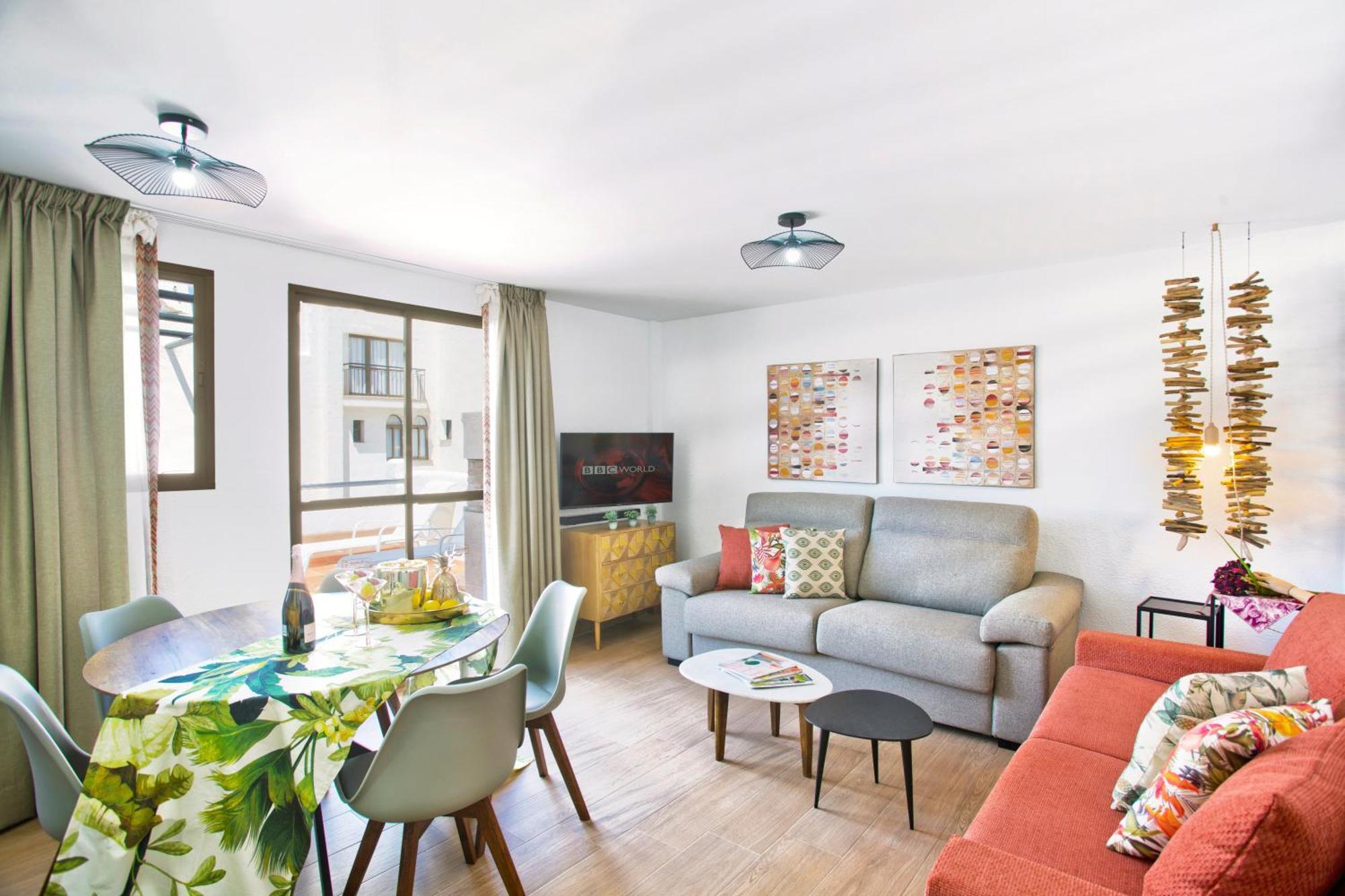 Pueblo Evita Premium Suites ベナルマデナ エクステリア 写真