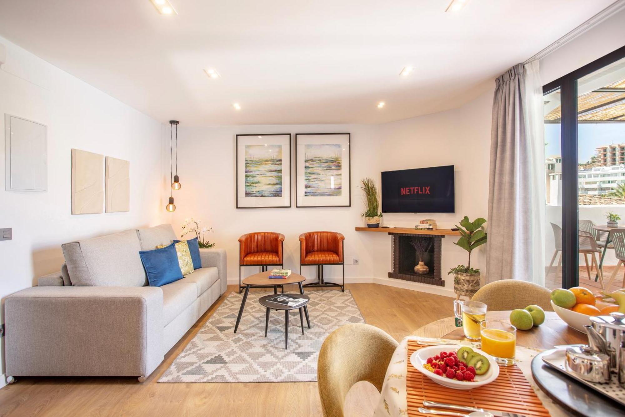 Pueblo Evita Premium Suites ベナルマデナ エクステリア 写真